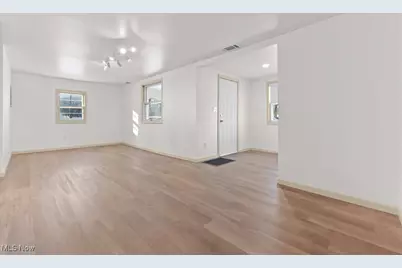 961 Crestline Drive, Akron, OH 44312 - Photo 23