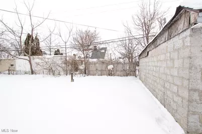 19901 Pawnee Avenue, Loveland, OH 44119 - Photo 31