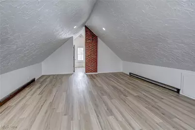 19901 Pawnee Avenue, Loveland, OH 44119 - Photo 23