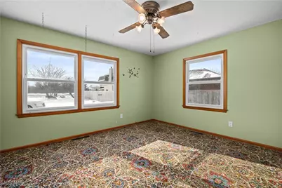 14015 W Lake Road, Vermilion, OH 44089 - Photo 31