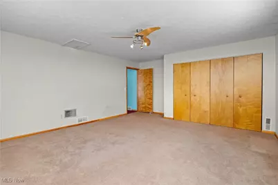 14015 W Lake Road, Vermilion, OH 44089 - Photo 31