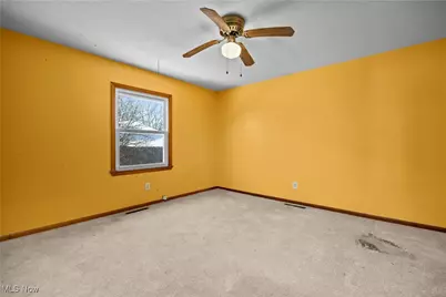 14015 W Lake Road, Vermilion, OH 44089 - Photo 37