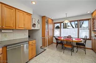 707 Lincoln St, Amherst, OH 44001 - Photo 9