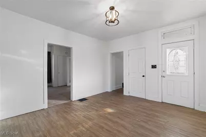 1021 Greenfield SW, Canton, OH 44706 - Photo 3