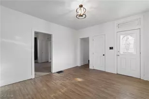 1021 Greenfield SW, Canton, OH 44706 - Photo 3