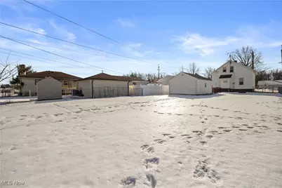 1685 E 36th Street, Lorain, OH 44055 - Photo 37