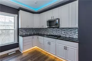 817 Raymond St, Akron, OH 44307 - Photo 19