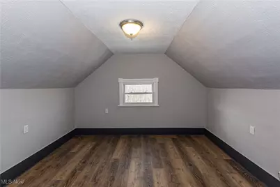 817 Raymond Street, Akron, OH 44307 - Photo 37