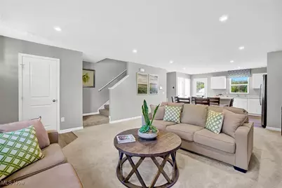 3575 Kenyon Creek Avenue NW, Massillon, OH 44647 - Photo 3