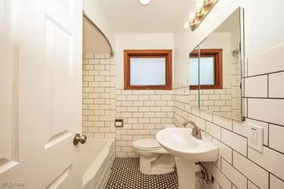 962 Iona Avenue, Akron, OH 44314 - Photo 17