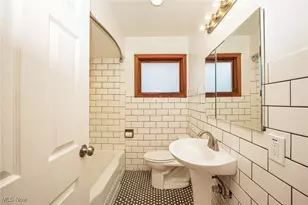 962 Iona Ave, Akron, OH 44314 - Photo 17