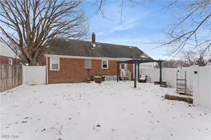 839 37th St NW, Canton, OH 44709 - Photo 5