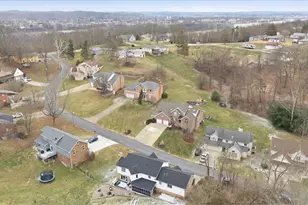 1621 Lakewood Cir, Washington, WV 26181 - Photo 5