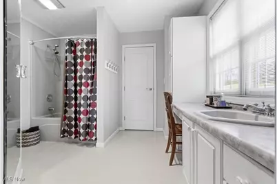 1621 Lakewood Circle, Washington, WV 26181 - Photo 33