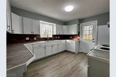 2526 Valley View Drive, Belpre, OH 45714 - Photo 15