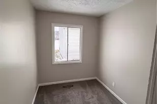 140 Crystal Ct, Bellevue, OH 44811 - Photo 15