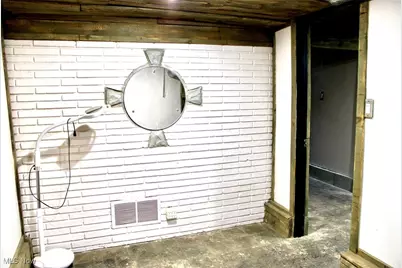 565 S Meridian Road, Youngstown, OH 44509 - Photo 21