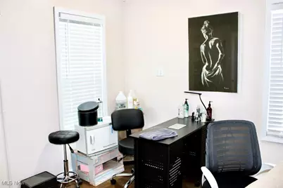 565 S Meridian Road, Youngstown, OH 44509 - Photo 15