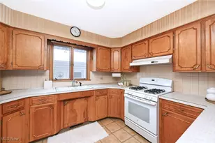 2020 Myersville Rd, Akron, OH 44312 - Photo 11