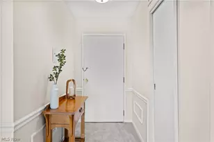 275 N Portage Path, Akron, OH 44303 - Photo 13