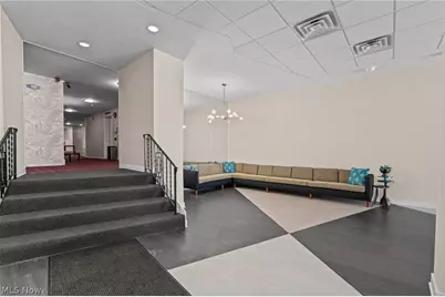 275 N Portage Path #7B, Akron, OH 44303 - Photo 7