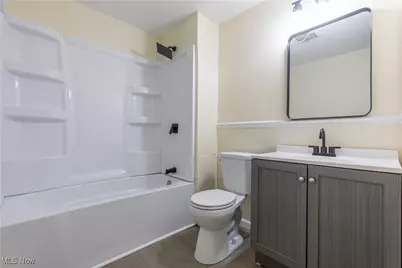 9800 Parmelee Avenue, Loveland, OH 44108 - Photo 21