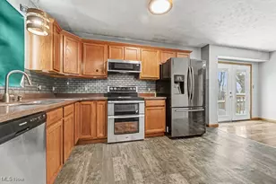 552 Hudson Ave, Akron, OH 44306 - Photo 11