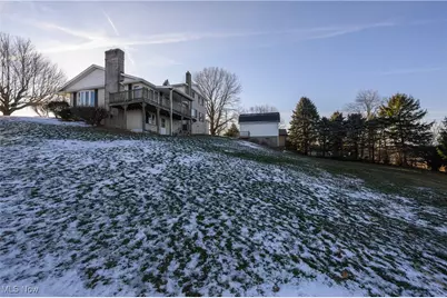 264 Pleasant Valley Road NW, Sugarcreek, OH 44681 - Photo 9