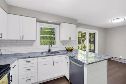 3863 Heckman Street NW, Uniontown, OH 44685 - Photo 7