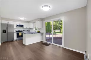 3863 Heckman St NW, Uniontown, OH 44685 - Photo 9