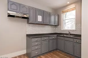 10904 Dixon Rd, Loveland, OH 44111 - Photo 5