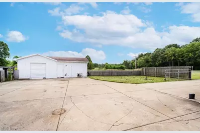 4242 McCartney Road, Lowellville, OH 44436 - Photo 35