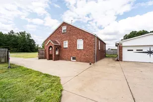 4242 McCartney Rd, Lowellville, OH 44436 - Photo 33
