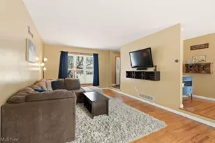 29819 Sutton Dr, North Olmsted, OH 44070 - Photo 11