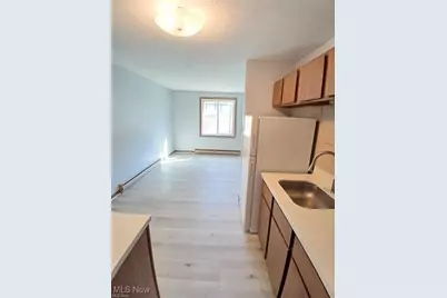 31 1/2 Elm Street #A2, Struthers, OH 44471 - Photo 7