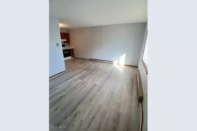 31 1/2 Elm Street #A2, Struthers, OH 44471 - Photo 3