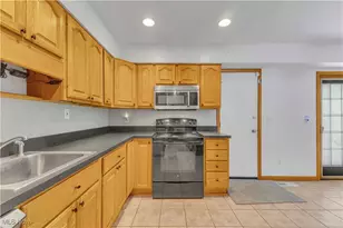 123 Shakespeare Ln, Avon, OH 44011 - Photo 7