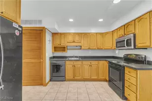 123 Shakespeare Ln, Avon, OH 44011 - Photo 5