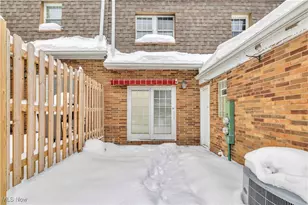 123 Shakespeare Ln, Avon, OH 44011 - Photo 3