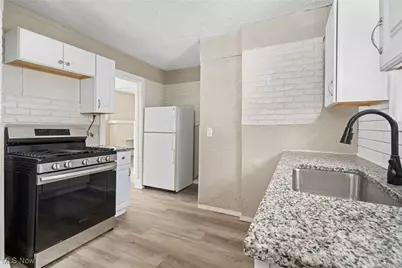 625 Wyandot Avenue, Akron, OH 44305 - Photo 11