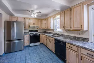 23211 Fernwood Dr, Beachwood, OH 44122 - Photo 11