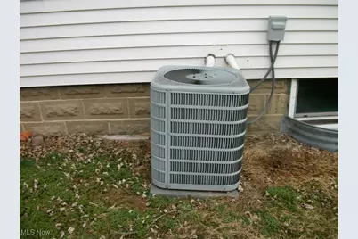 1310 Roselawn Avenue, Belpre, OH 45714 - Photo 3