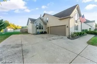 2319 Hunters Ridge, Boardman, OH 44512 - Photo 3