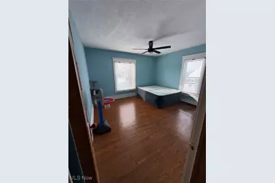 913 Foster Avenue, Cambridge, OH 43725 - Photo 15