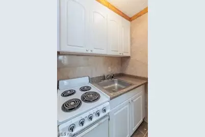 11850 Edgewater Drive #624, Oakwood, OH 44107 - Photo 5