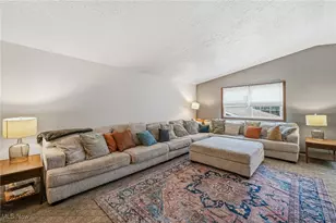 2974 Schotten Rd, Hubbard, OH 44425 - Photo 9