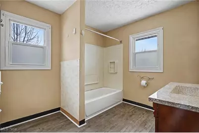 779 Kling Street, Akron, OH 44311 - Photo 25