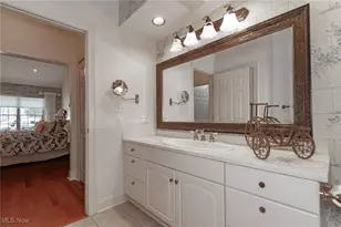 26 Haskell Dr, Bratenahl, OH 44108 - Photo 21