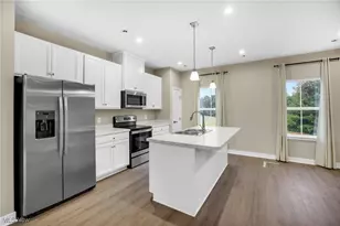 316 E Reno Dr, Louisville, OH 44641 - Photo 5