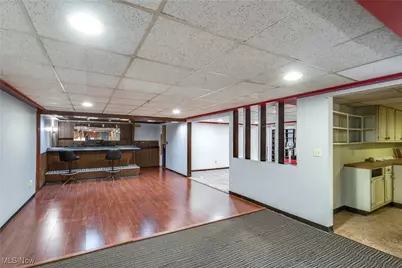 398 Crestview Avenue, Akron, OH 44320 - Photo 29